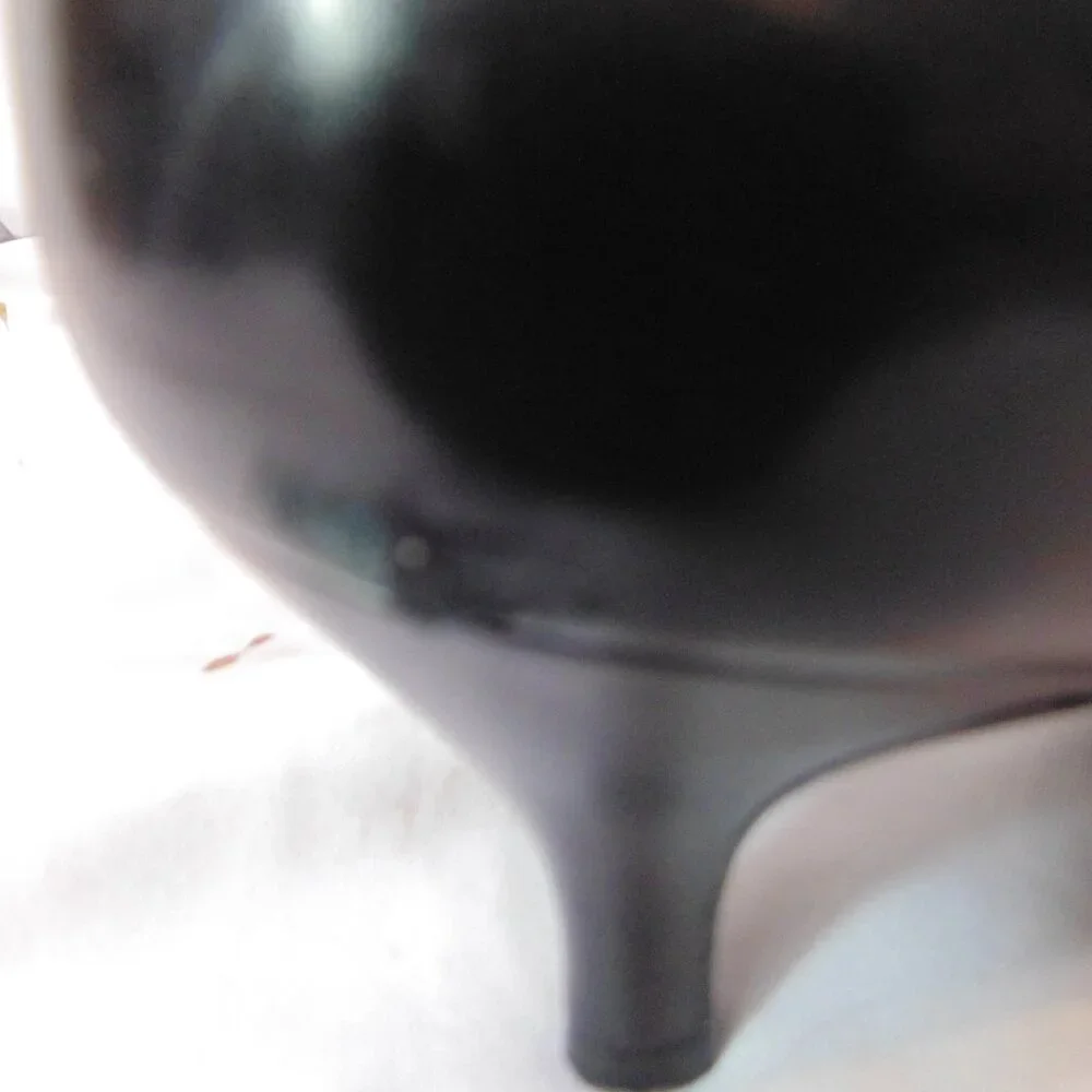 Salvatore Ferragamo “Grace” Ladies Shoe Black Leather Pump Size 5 1/2 AA - Picture 5 of 13